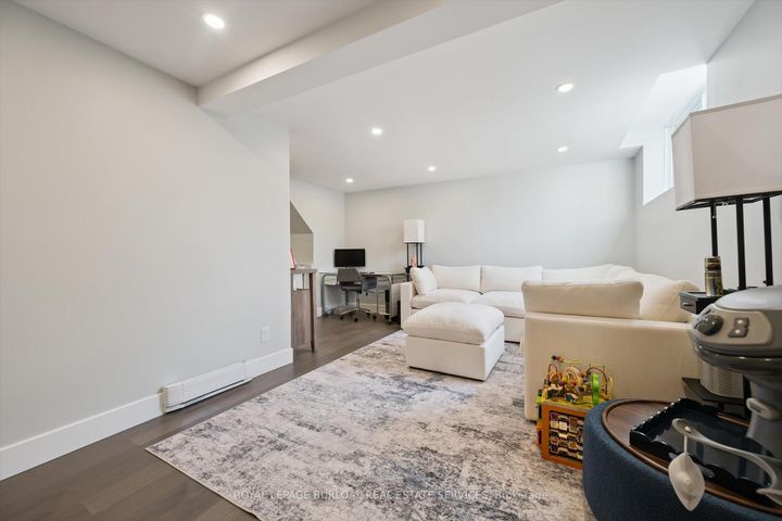Photo 30 at 2152 Pelee Boulevard, RO River Oaks, Oakville