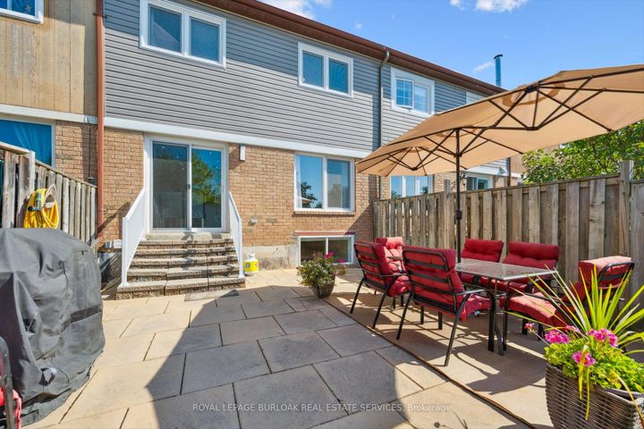 Photo 36 at 2152 Pelee Boulevard, RO River Oaks, Oakville