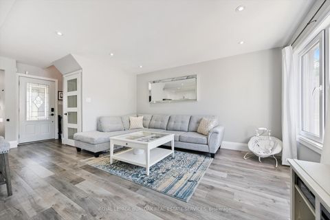 Photo 8 at 2152 Pelee Boulevard, RO River Oaks, Oakville
