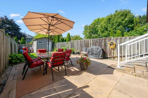 Photo 35 at 2152 Pelee Boulevard, RO River Oaks, Oakville