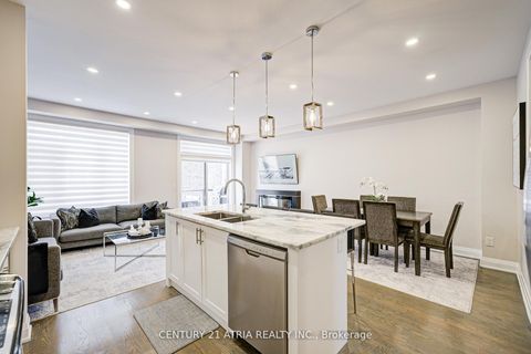 Photo 10 at 63 Duncombe Lane, South Richvale, Richmond Hill