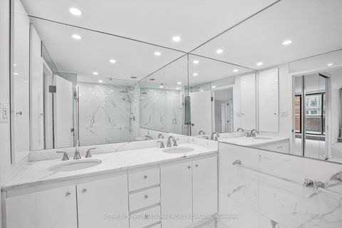 Photo 15 at 408 - 55A Avenue Road, Annex, Toronto