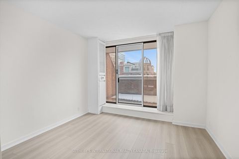 Photo 19 at 408 - 55A Avenue Road, Annex, Toronto