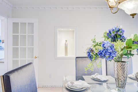 Photo 9 at 27 Binscarth Crescent, Uplands, Vaughan