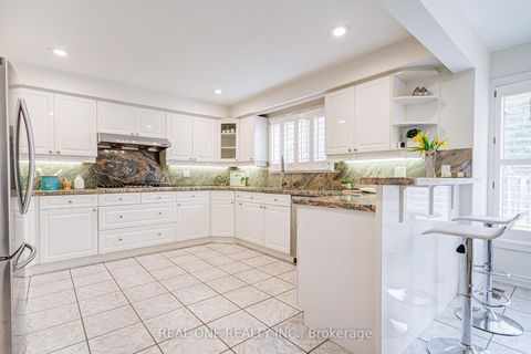 Photo 13 at 27 Binscarth Crescent, Uplands, Vaughan