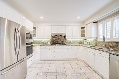 Photo 15 at 27 Binscarth Crescent, Uplands, Vaughan