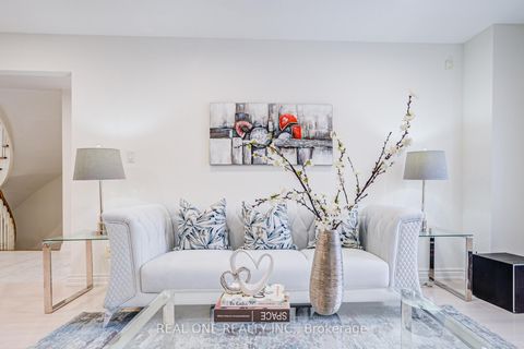 Photo 18 at 27 Binscarth Crescent, Uplands, Vaughan