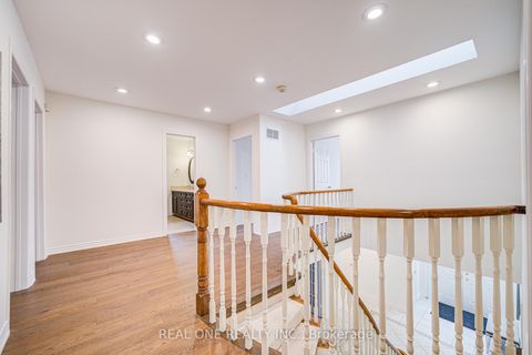 Photo 22 at 27 Binscarth Crescent, Uplands, Vaughan