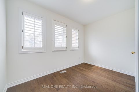 Photo 37 at 27 Binscarth Crescent, Uplands, Vaughan