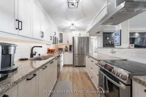 Photo 4 at 1603 - 61 Richview Road, Humber Heights, Toronto