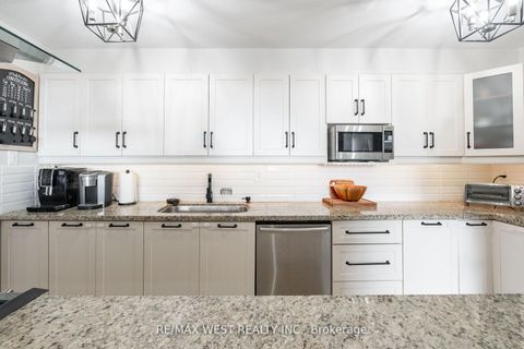 Photo 5 at 1603 - 61 Richview Road, Humber Heights, Toronto