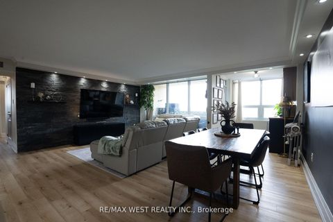 Photo 9 at 1603 - 61 Richview Road, Humber Heights, Toronto