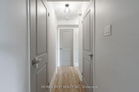 Photo 12 at 1603 - 61 Richview Road, Humber Heights, Toronto