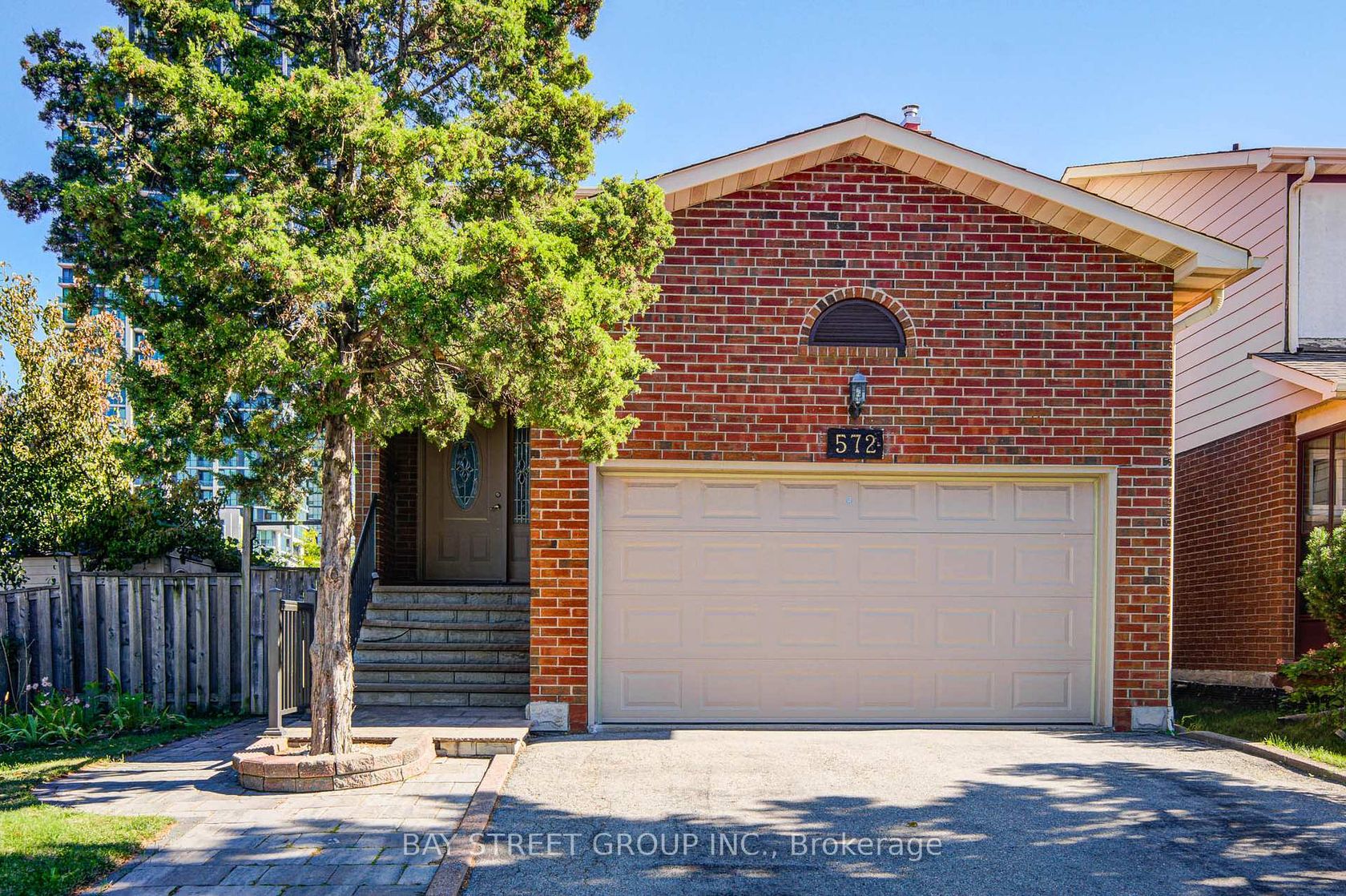 572 Rideau Gate, Creditview, Mississauga 