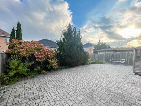 Photo 6 at 70 Brass Drive, Jefferson, Richmond Hill