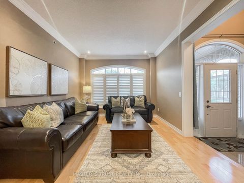 Photo 8 at 70 Brass Drive, Jefferson, Richmond Hill