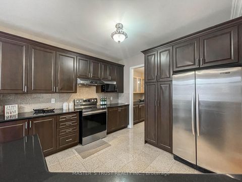 Photo 25 at 70 Brass Drive, Jefferson, Richmond Hill