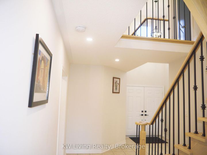 Photo 3 at 43 Bayswater Avenue, Oak Ridges Lake Wilcox, Richmond Hill