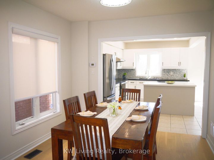 Photo 4 at 43 Bayswater Avenue, Oak Ridges Lake Wilcox, Richmond Hill