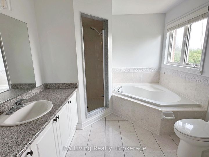 Photo 19 at 43 Bayswater Avenue, Oak Ridges Lake Wilcox, Richmond Hill