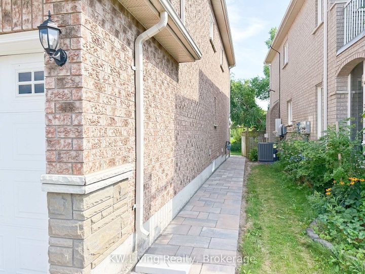Photo 31 at 43 Bayswater Avenue, Oak Ridges Lake Wilcox, Richmond Hill