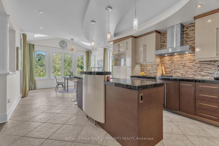 Photo 12 at 35 VANDERVOORT Drive, Jefferson, Richmond Hill