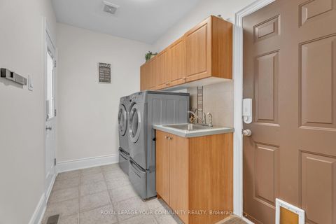 Photo 15 at 35 VANDERVOORT Drive, Jefferson, Richmond Hill