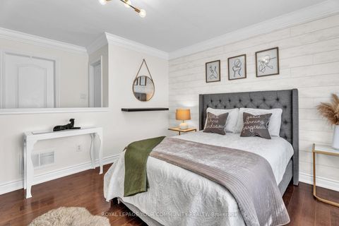 Photo 22 at 35 VANDERVOORT Drive, Jefferson, Richmond Hill