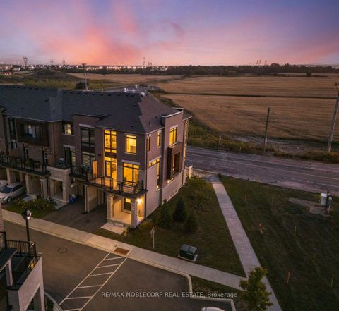 Photo 3 at 75 Holyrood Crescent, Kleinburg, Vaughan