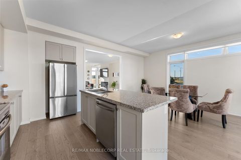 Photo 22 at 75 Holyrood Crescent, Kleinburg, Vaughan