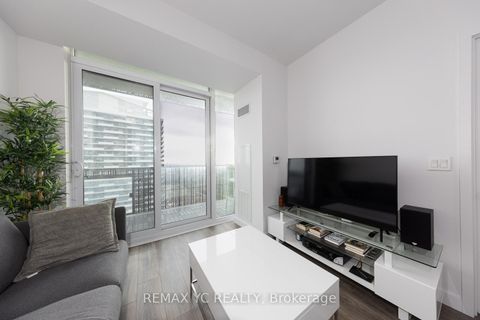 Photo 5 at 4801 - 8 Eglinton Avenue E, Mount Pleasant West, Toronto