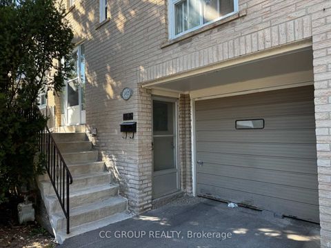 Photo 2 at 302 - 19 Liszt Gate, Hillcrest Village, Toronto