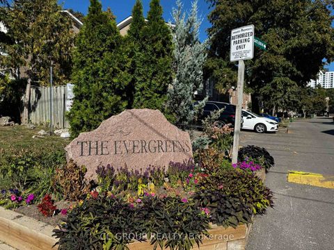 Photo 4 at 302 - 19 Liszt Gate, Hillcrest Village, Toronto