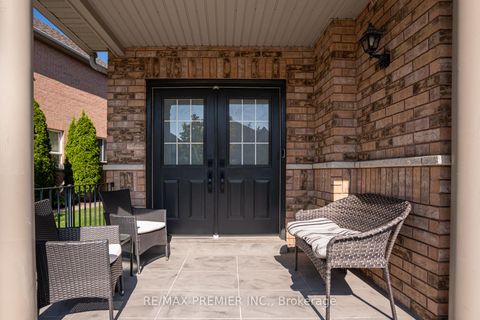 Photo 4 at 89 Ronan Crescent, Sonoma Heights, Vaughan