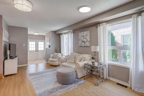 Photo 9 at 89 Ronan Crescent, Sonoma Heights, Vaughan