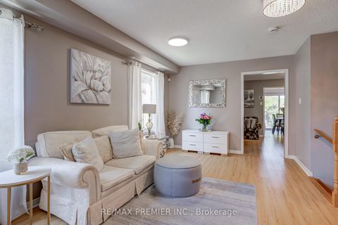 Photo 10 at 89 Ronan Crescent, Sonoma Heights, Vaughan