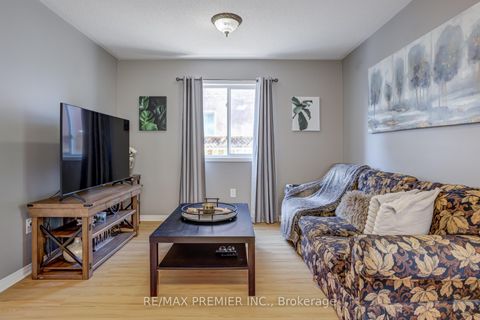 Photo 15 at 89 Ronan Crescent, Sonoma Heights, Vaughan
