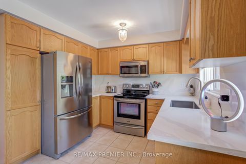 Photo 18 at 89 Ronan Crescent, Sonoma Heights, Vaughan