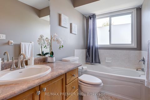 Photo 26 at 89 Ronan Crescent, Sonoma Heights, Vaughan