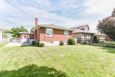 Photo 4 at 44 Birgitta Crescent, West Deane, Toronto