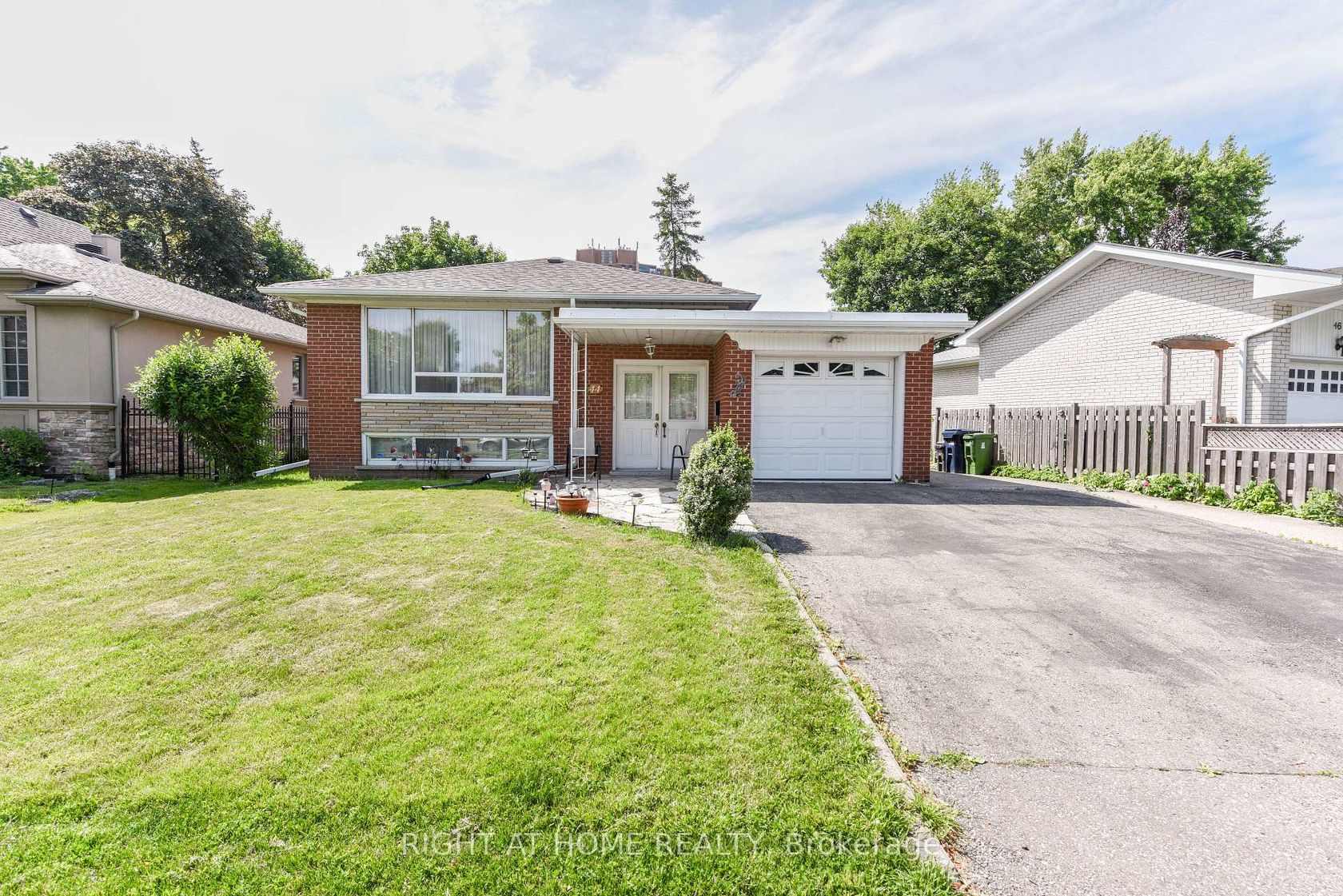44 Birgitta Crescent, West Deane, Toronto 