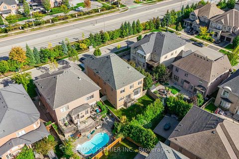 Photo 5 at 76 Orleans Circle, Vellore Village, Vaughan