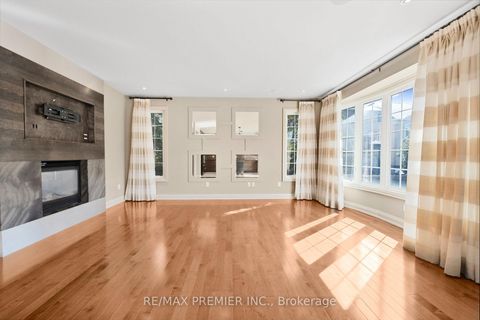 Photo 12 at 76 Orleans Circle, Vellore Village, Vaughan