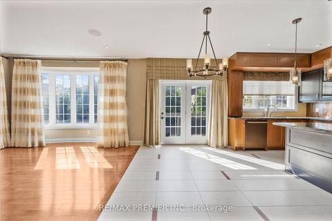 Photo 14 at 76 Orleans Circle, Vellore Village, Vaughan