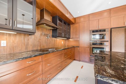 Photo 16 at 76 Orleans Circle, Vellore Village, Vaughan