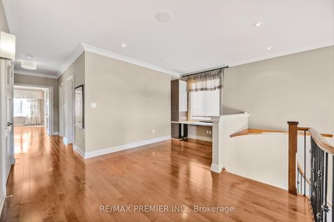 Photo 21 at 76 Orleans Circle, Vellore Village, Vaughan