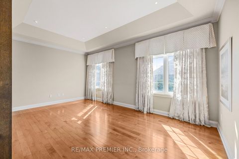 Photo 22 at 76 Orleans Circle, Vellore Village, Vaughan