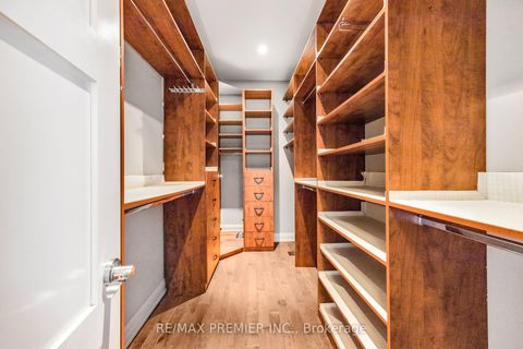 Photo 24 at 76 Orleans Circle, Vellore Village, Vaughan