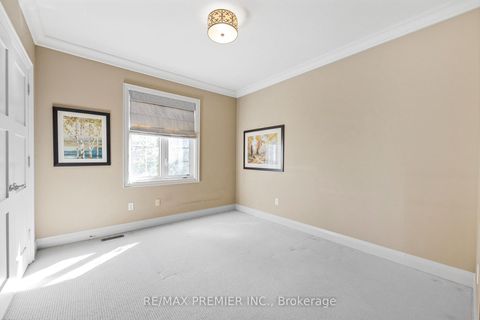 Photo 28 at 76 Orleans Circle, Vellore Village, Vaughan