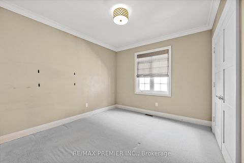 Photo 29 at 76 Orleans Circle, Vellore Village, Vaughan